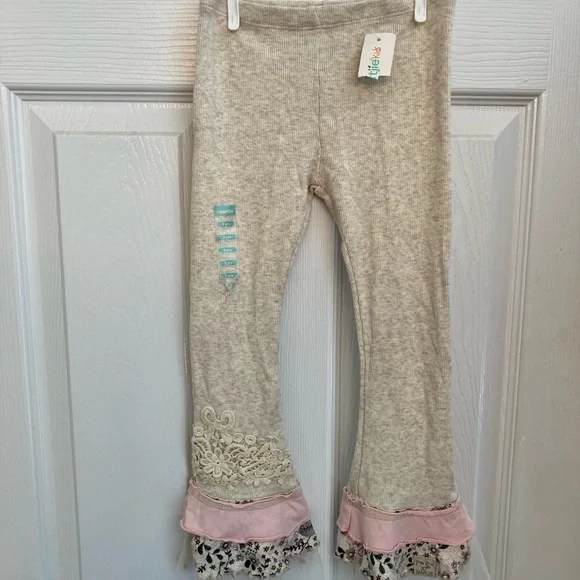 Lovely Naartjie NWT 3 XS Hooded lace dress with matching leggings.